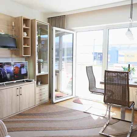 Gemuetliches 2-zimmer-appartement Mit Balkon Richtung Sueden.