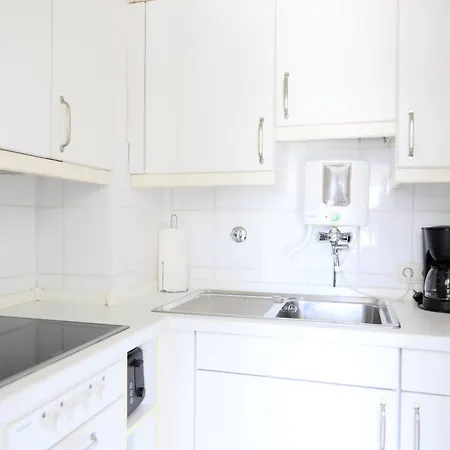 Gemuetliches 2-zimmer-appartement Mit Balkon Richtung Sueden.